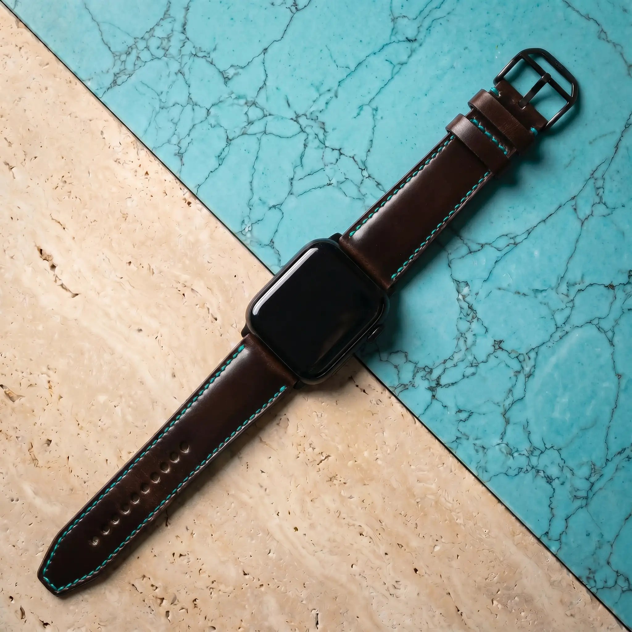 Dunkelbraun / Blaue Naht