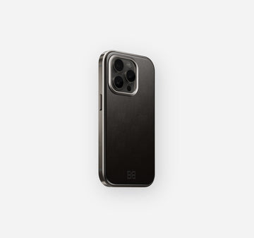 Classic Case Titanium | Slate Black | iPhone 15 Pro