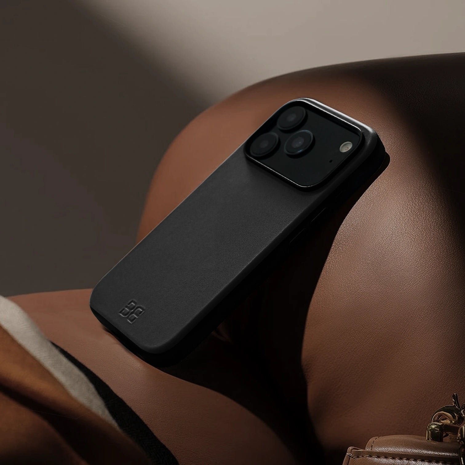 Graphite / iPhone 17 Air