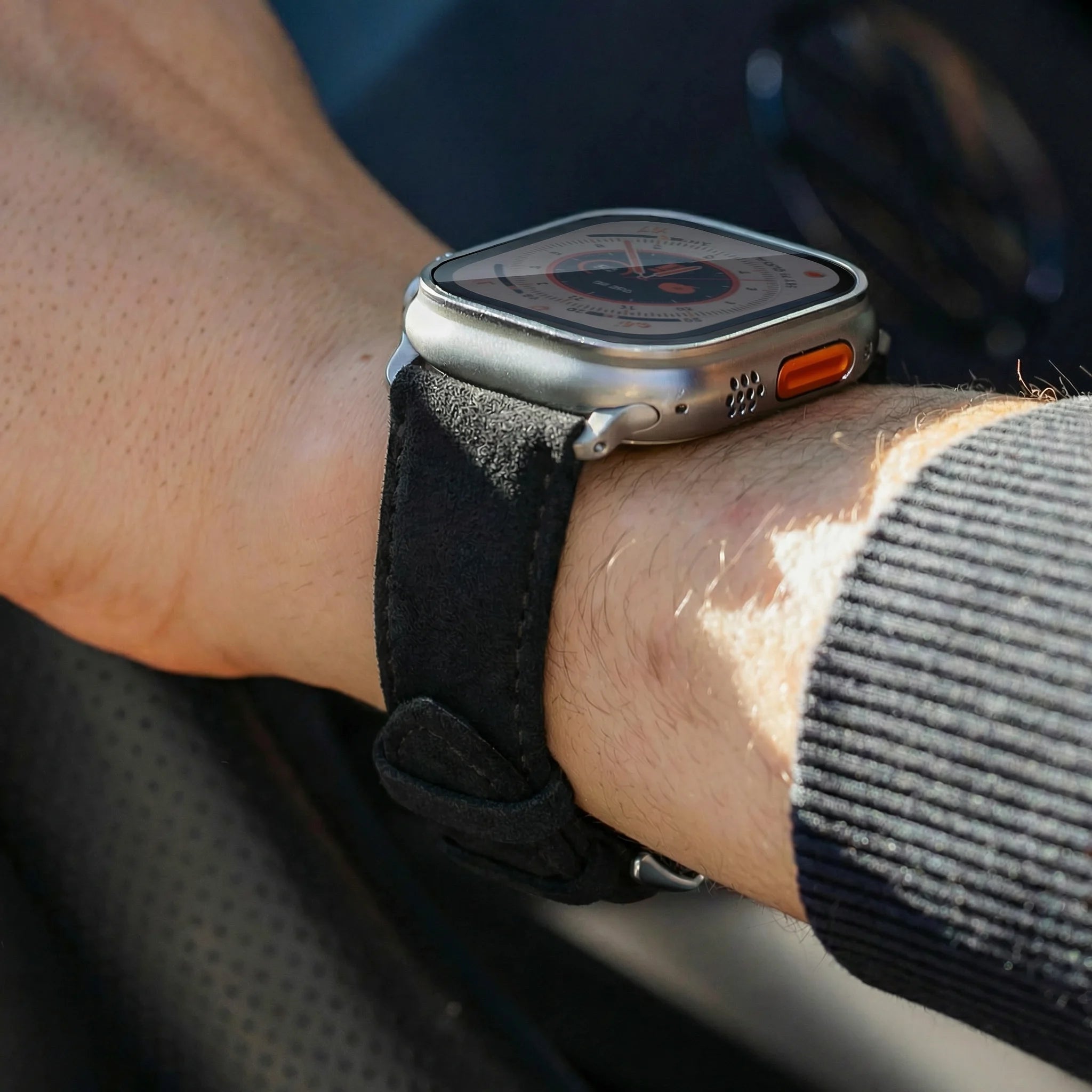 Tiefschwarz / 46mm / Aluminium Silber