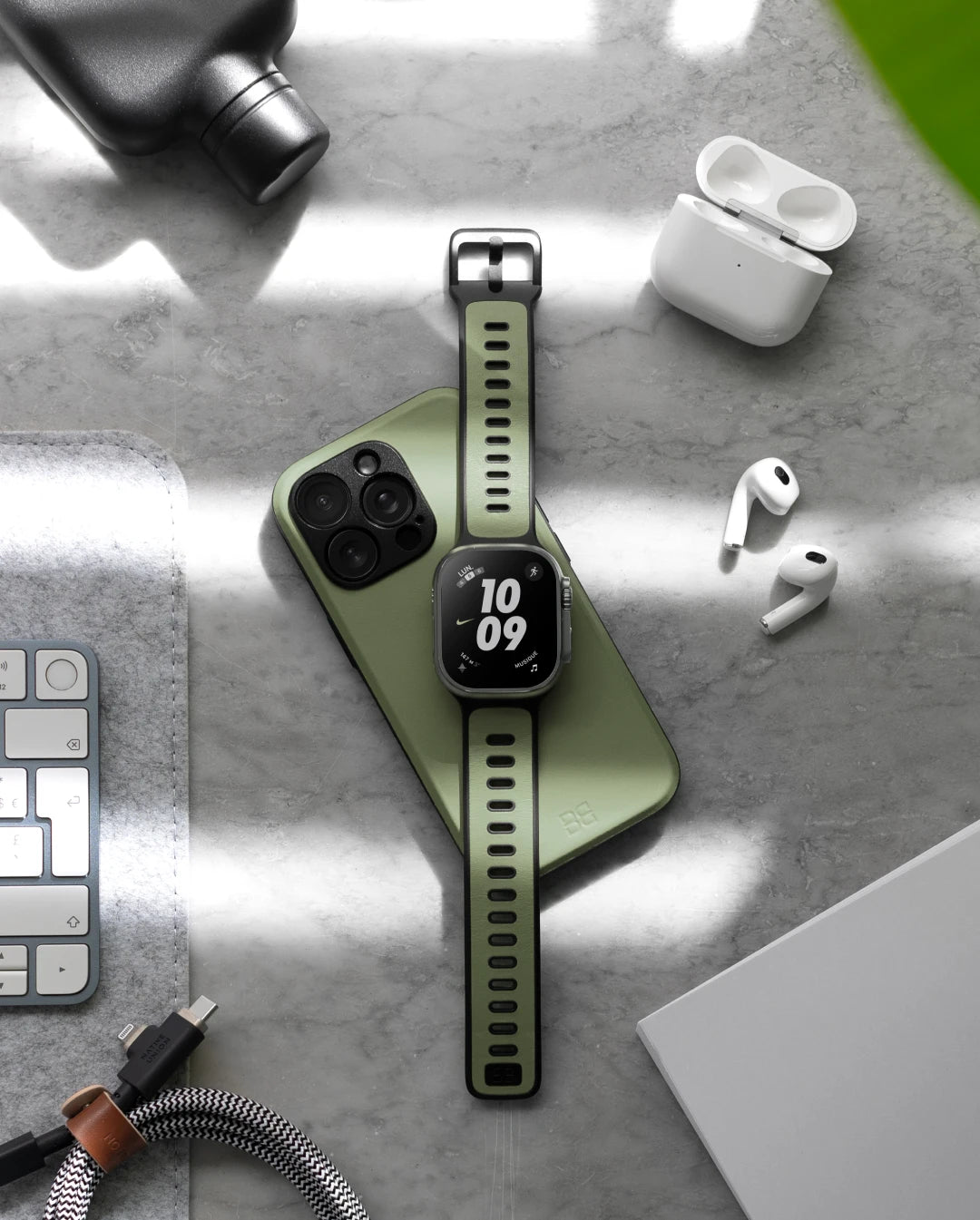 Iphone Apple Watch Olive IPhone 16 Sport Leather Bundle Slate Green