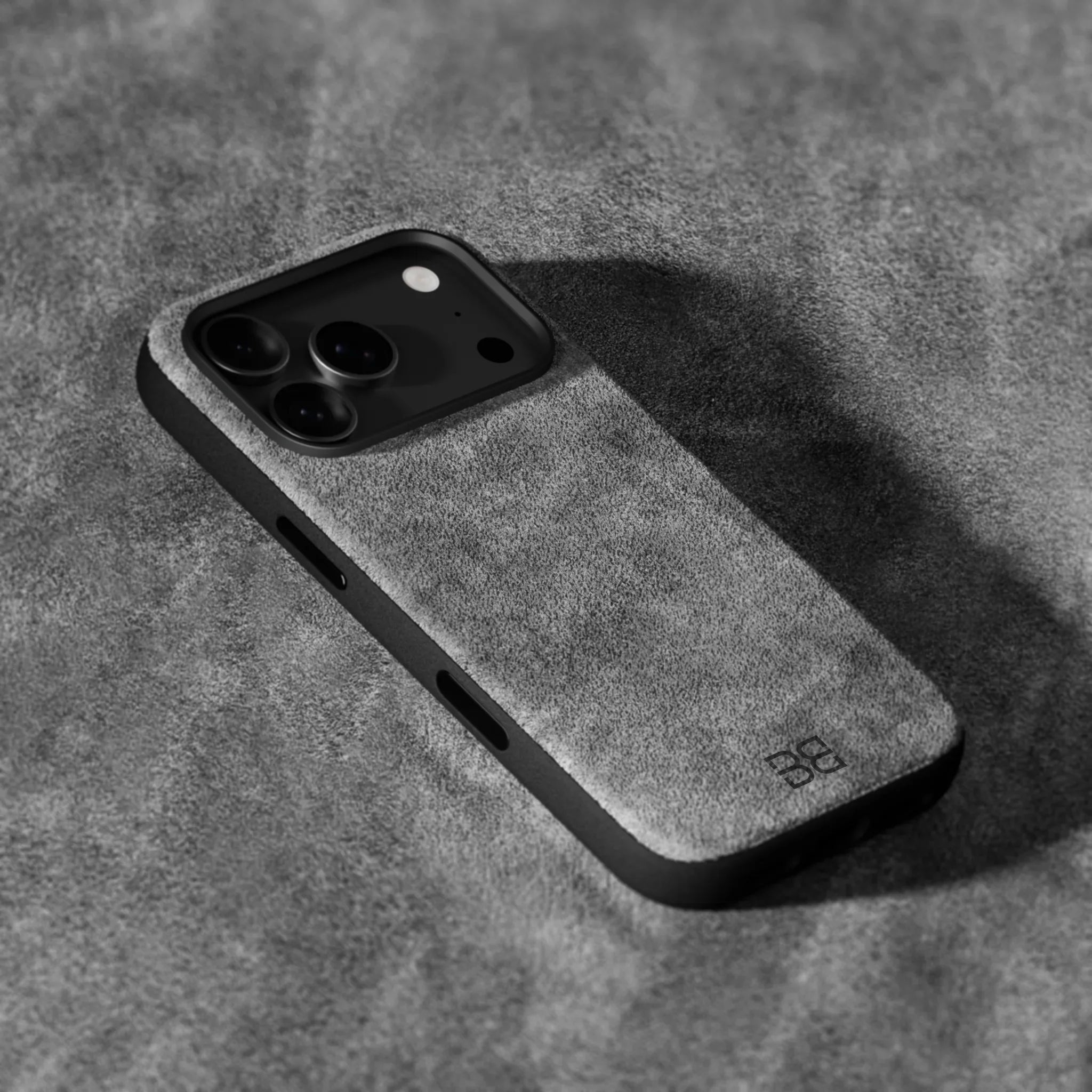 Light Grey / iPhone 18 Pro Max